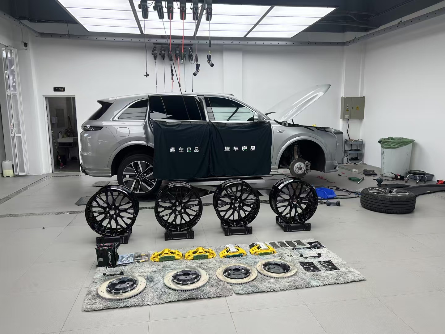 深圳趣车良品｜底盘与舒适升级｜刹车·悬挂·滤震·稳定性方案